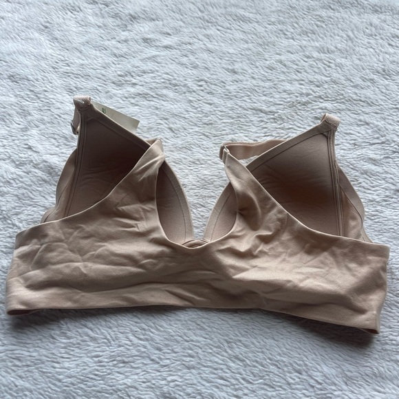 Aerie Nwt real sunshine wireless nude tan bra - Picture 3 of 8